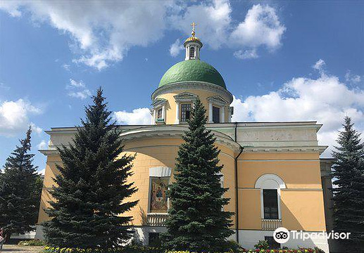 Temple of the Holy Spirit Descent at the Danilovskoye Cemetery旅游景点图片