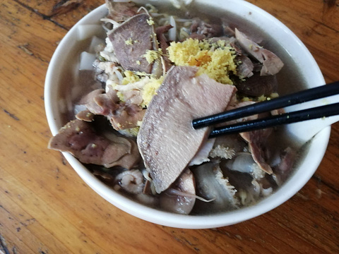 老字号镇记牛杂店