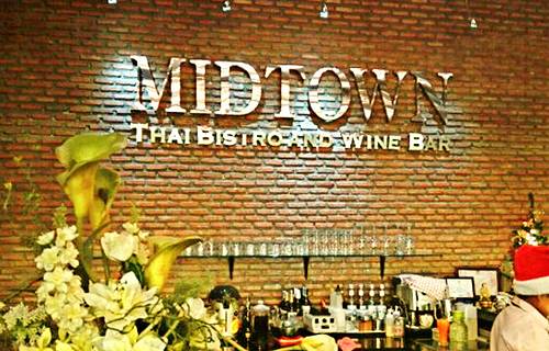 MIDTOWN Thai