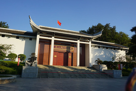 毛主席铜像
