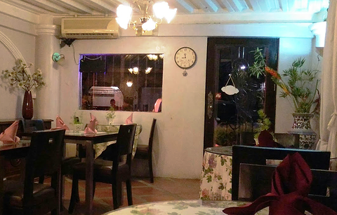 Cafe Old Cul-de-sac