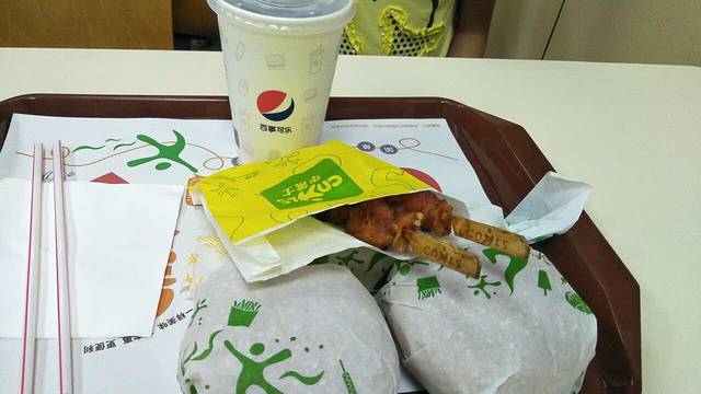 华莱士·全鸡汉堡(北流店)