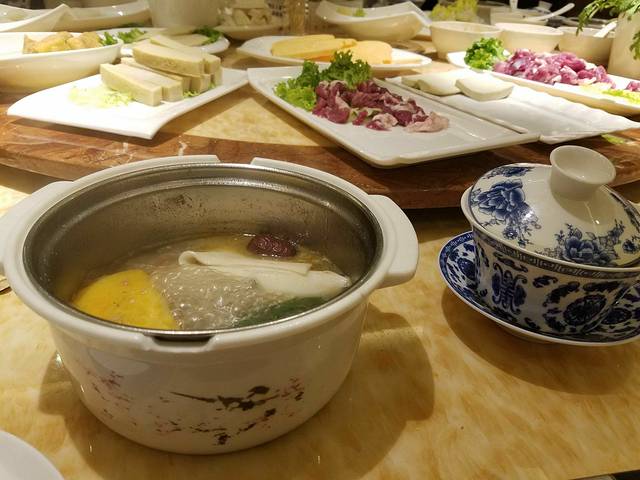 老北京炭火锅(保亭店)