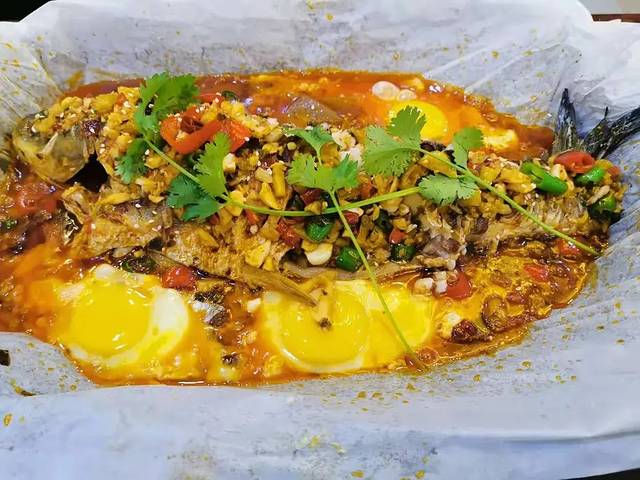 匆时缘纸上烤鱼鸡公煲(下骆宅店)