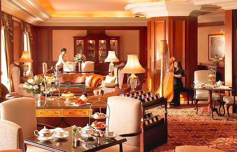 Lobby Lounge at The Ritz-Carlton