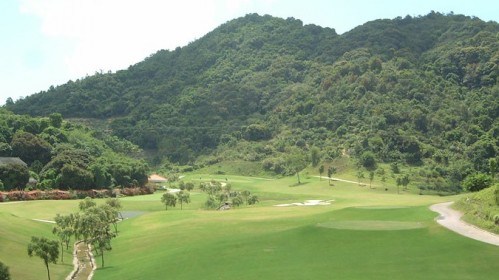 莲花山高尔夫球会(石楼镇店)