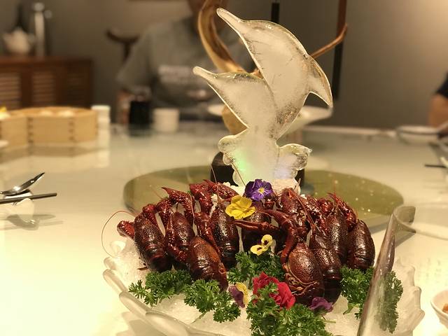 浦江粤色全景餐厅(东方渔人码头店)