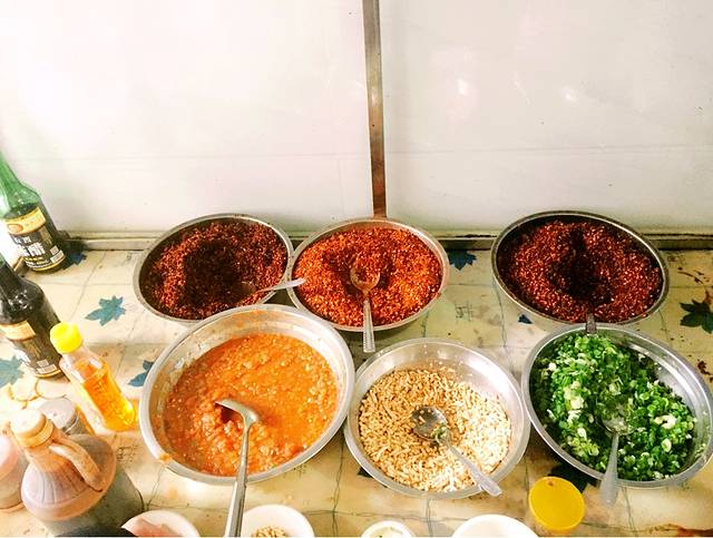 万博粉馆(铁路新苑店)