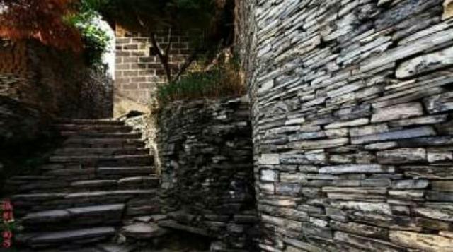 拉毫营盘石板寨