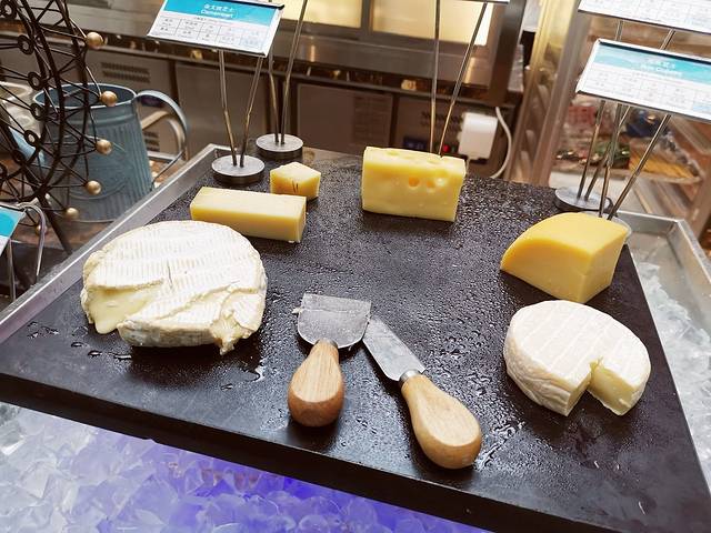 成都环球中心天堂洲际大饭店·天堂岛池畔餐厅