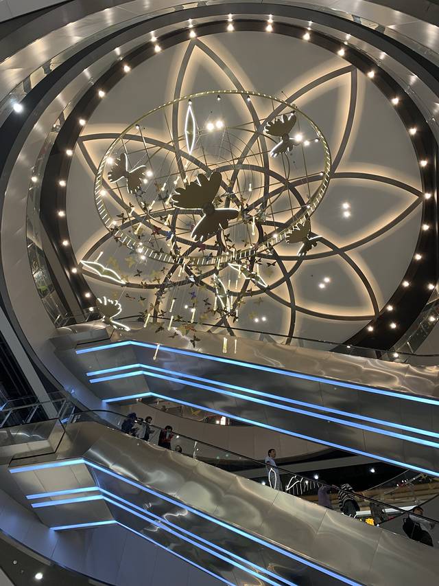 百联曲阳购物中心