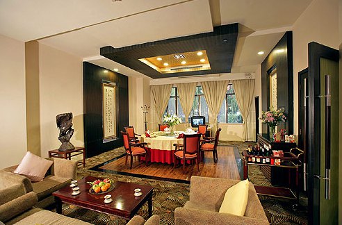 绍兴饭店自助餐厅