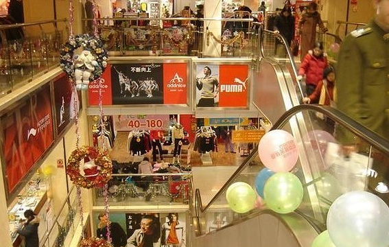 先锋奥特莱斯商场(南京店)旅游景点图片