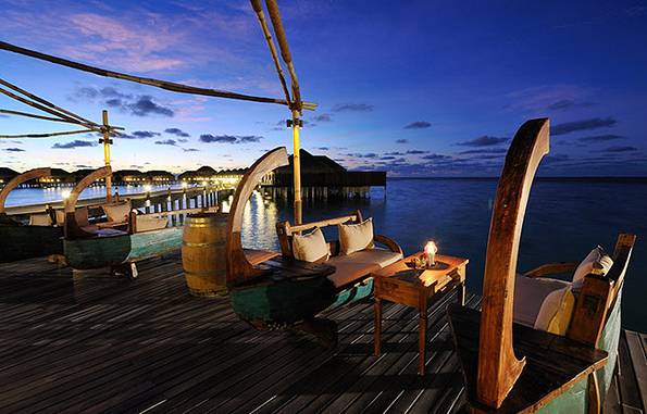 阿雅达岛欢歌笑语餐厅