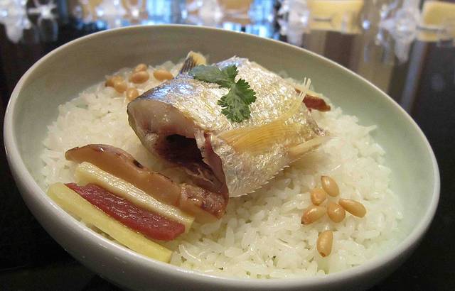 杭州西湖大华饭店·明湖苑湖景餐厅