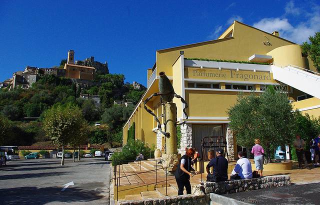 花宫娜香水工厂