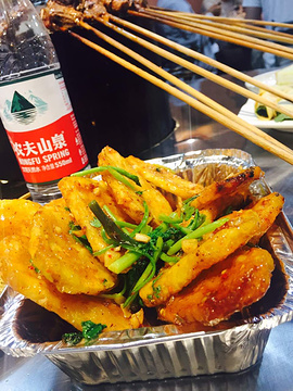 朗玛峰传统烧烤大卖场(江北店)的图片
