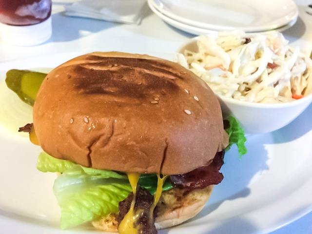 American Pizza & Grill