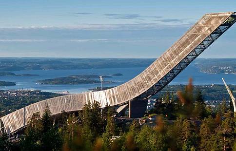 霍尔门科伦滑雪跳台