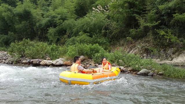 嵊州清溪漂流