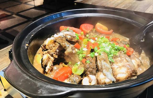 刘姐啤酒鱼音乐餐厅十六年老店(抗战路店)