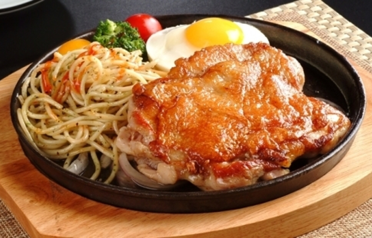 半秋山西餐厅(十堰人民商场店)