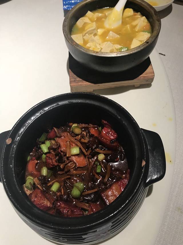 千百味红餐厅·非非遗江西菜(绿地双子塔总店)