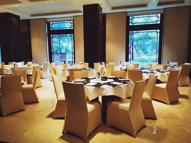 北京海湾半山温泉酒店·西餐厅