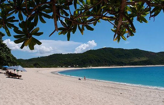 Mawun Beach旅游景点图片