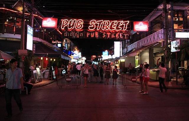 Pub Street Food House