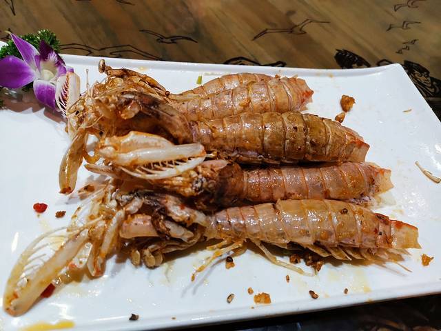 蠔爺王志德湛江海鲜生蚝馆(香槟花园店)