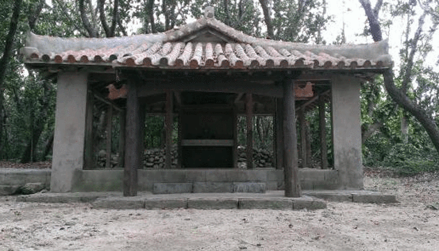 Tabarion Shrine旅游景点图片