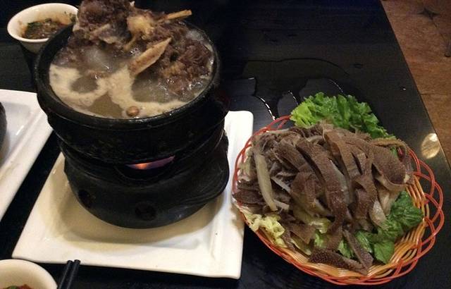 藏味八珍特色小火锅