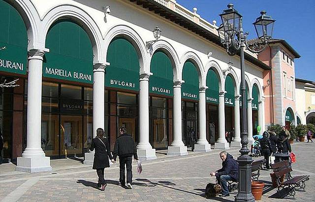 鲁贝名品奥特莱斯