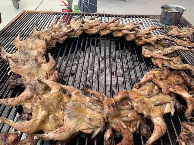 张桂英三公里烤鸡店