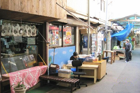 荣町市场旅游景点图片