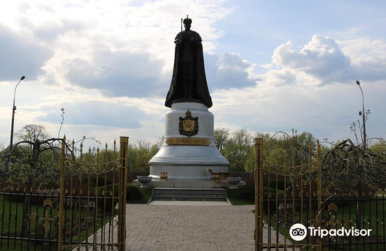 Monument to Nicholas II旅游景点图片