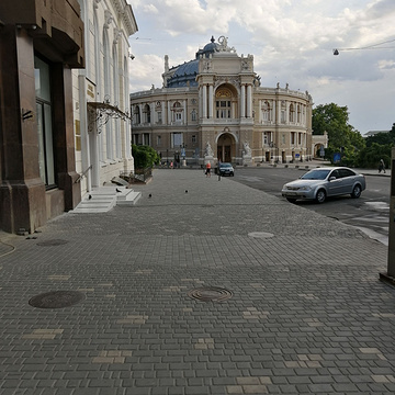 国立敖德萨戏剧和芭蕾舞学院剧场的图片