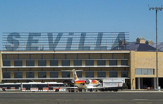 塞维利亚机场旅游景点图片