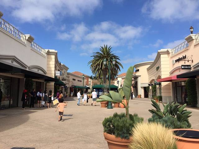 卡尔斯巴德名牌折扣购物中心