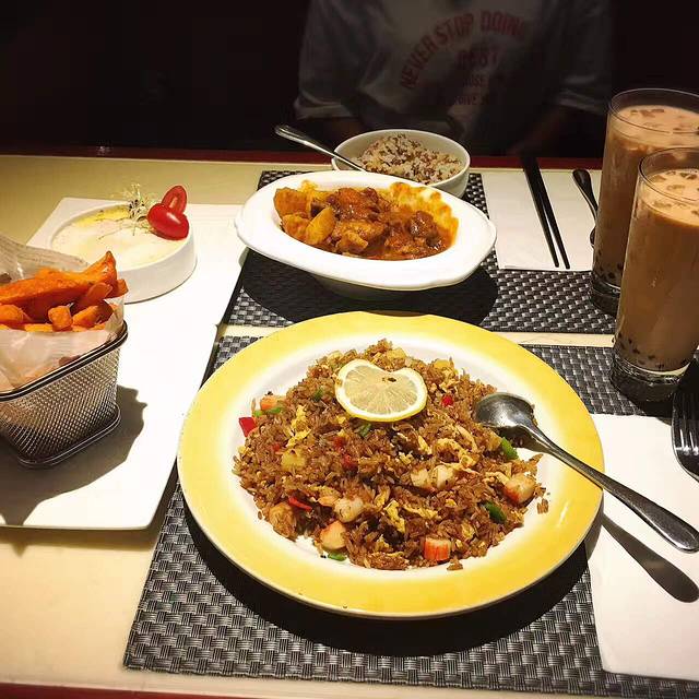 半秋山西餐厅(荆门东方百货店)