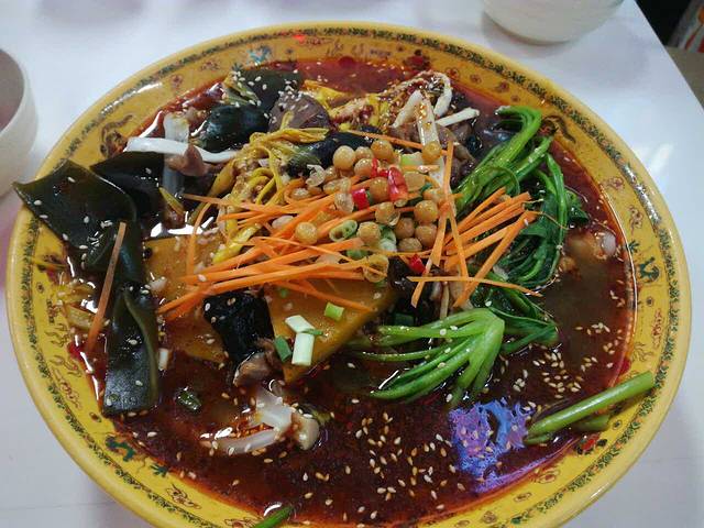 三顾冒菜·麻辣烫(固戍新天地店)