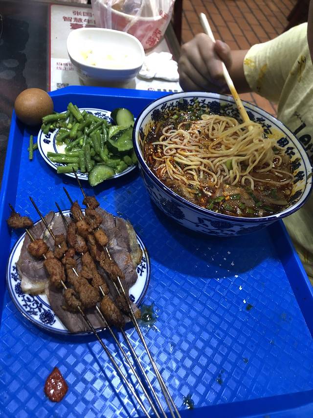 张国仁牛肉面馆·清真(正宁路店)