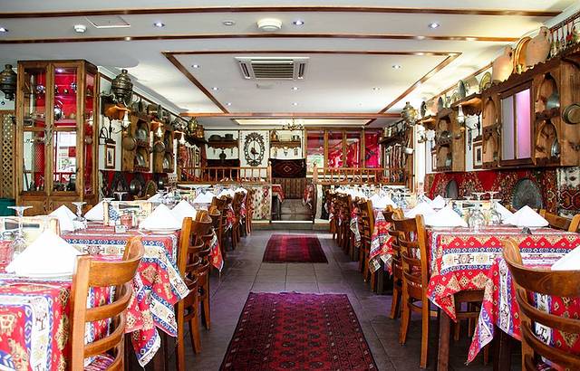 MADO Cafe & Restaurant