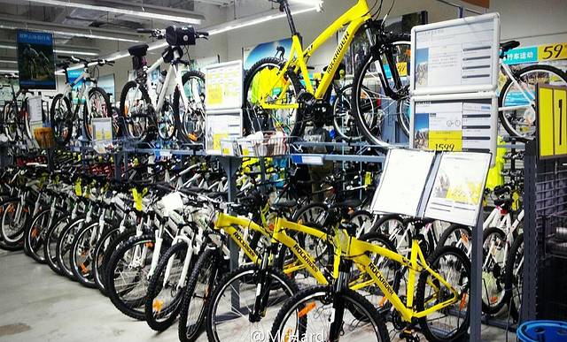 迪卡侬(洛溪店)