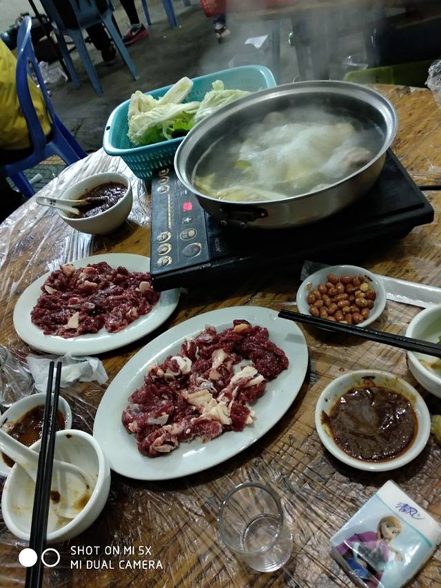 官塘弟少坚牛肉火锅