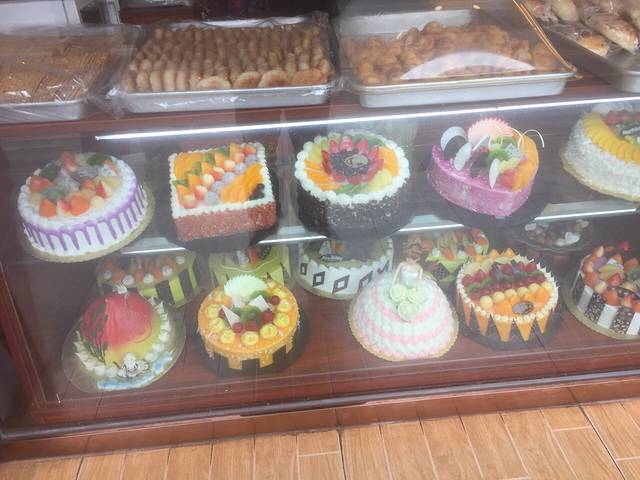 麦香缘蛋糕房(归义广场店)