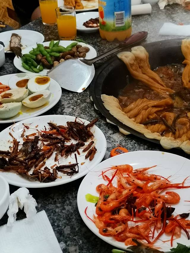 夏家大锅台炖鱼馆