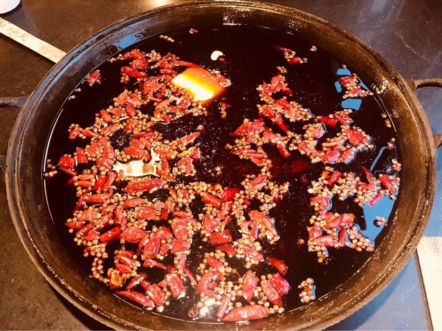 苟味道老火锅(黄桷坪店)