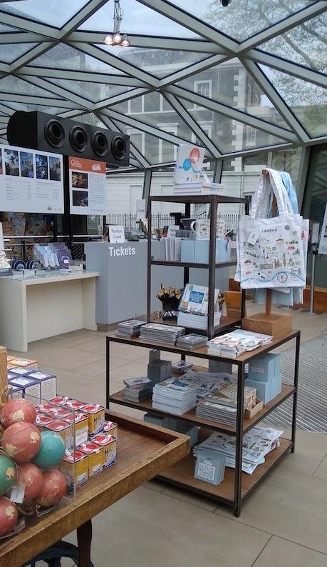 白金汉宫国王画廊